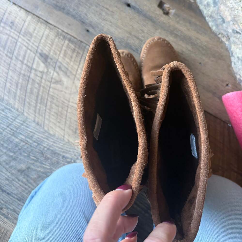Makalu California Nalani Suede Fringe Boots Women 9M Boho Moccasin - Picture 5 of 6